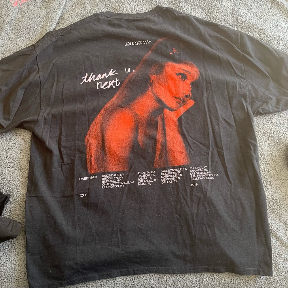 Ariana Grande Sweetener Tour Merchandise XXL t-shirt